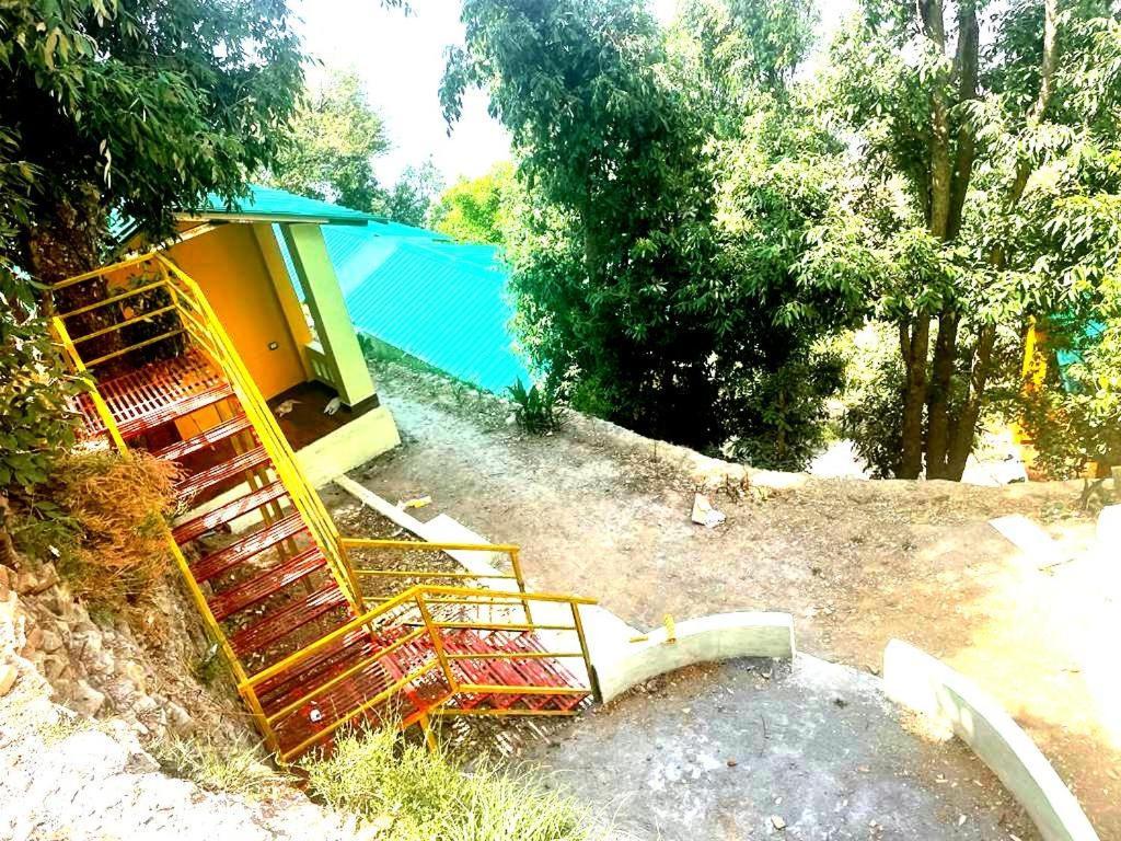 Drona Hills Resorts Kanatal Extérieur photo