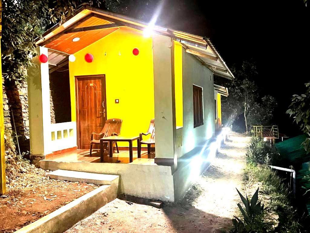 Drona Hills Resorts Kanatal Extérieur photo