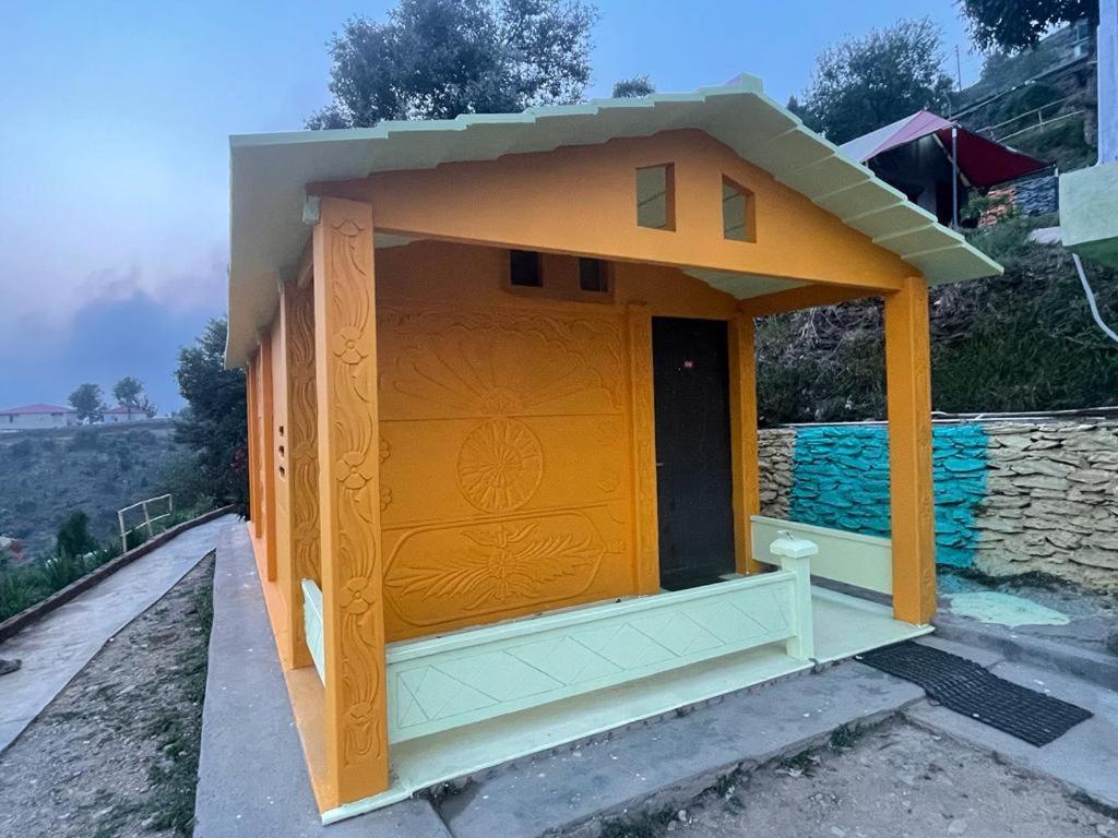 Drona Hills Resorts Kanatal Extérieur photo