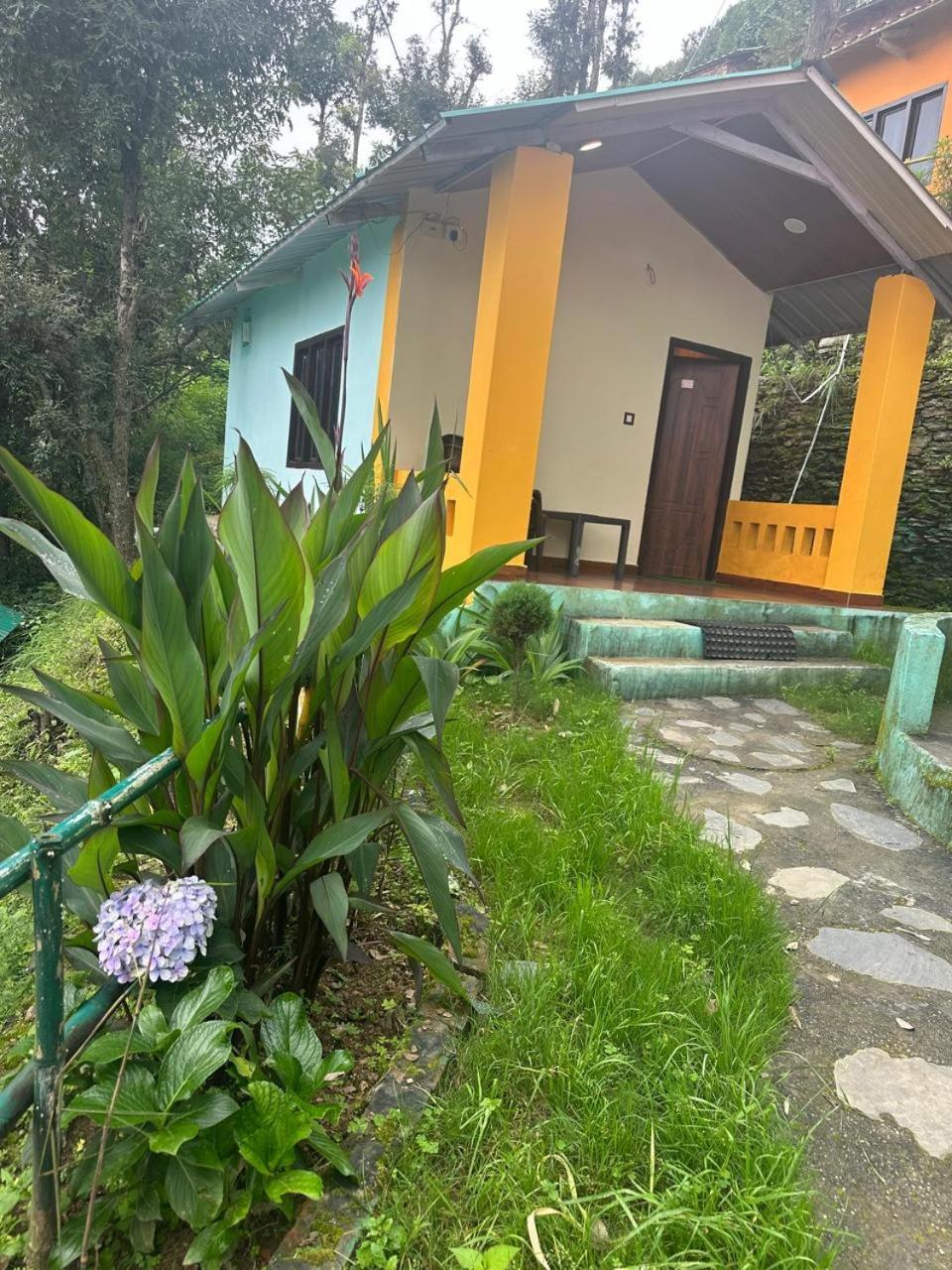 Drona Hills Resorts Kanatal Extérieur photo