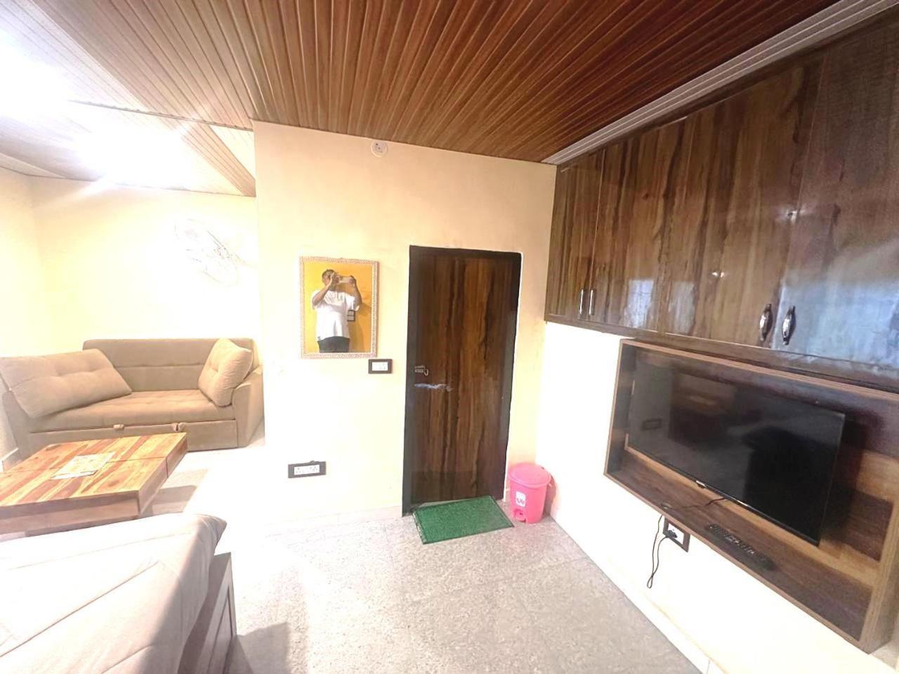 Drona Hills Resorts Kanatal Extérieur photo